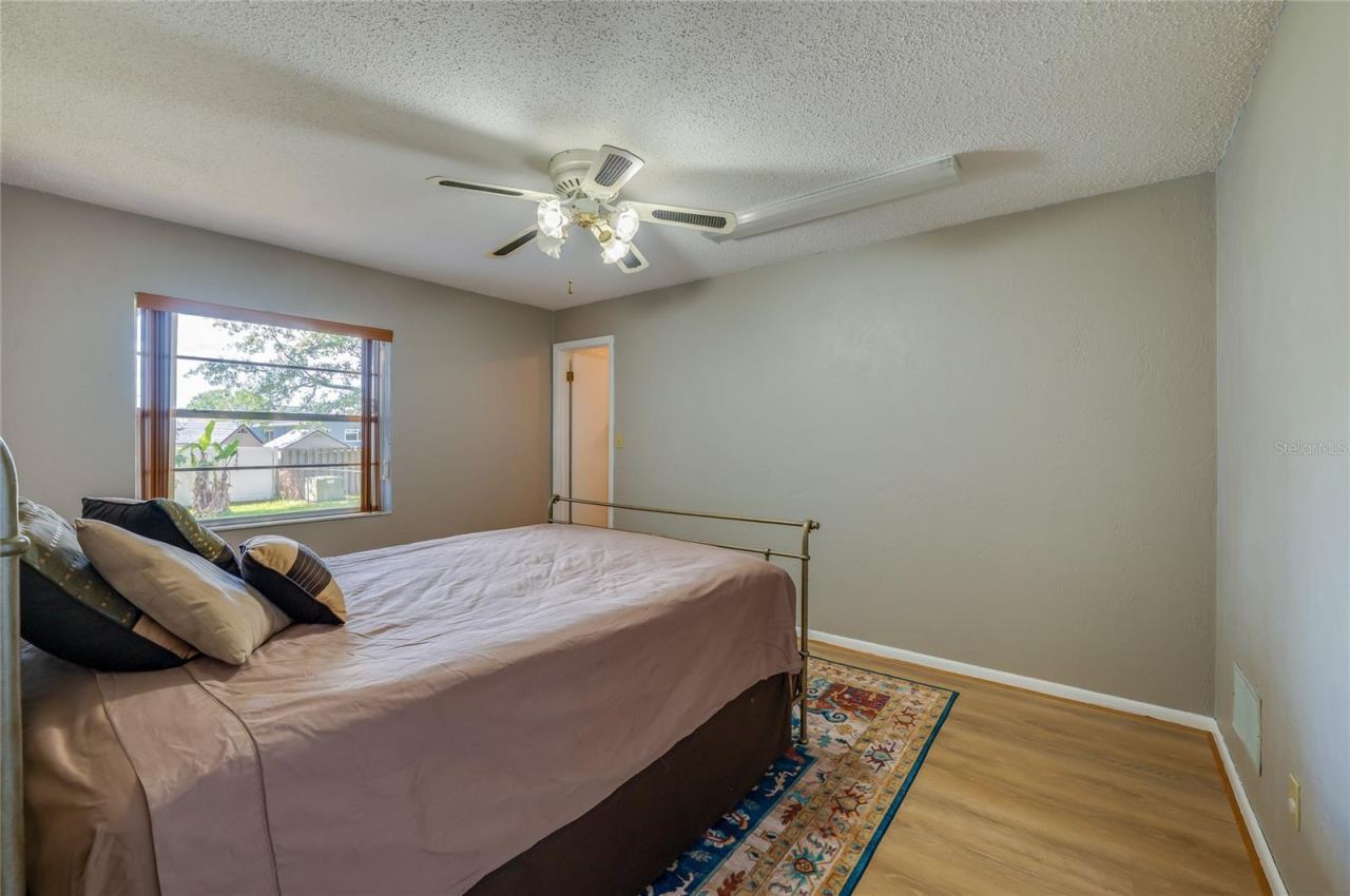Photo 20 of 20: Guest bedroom