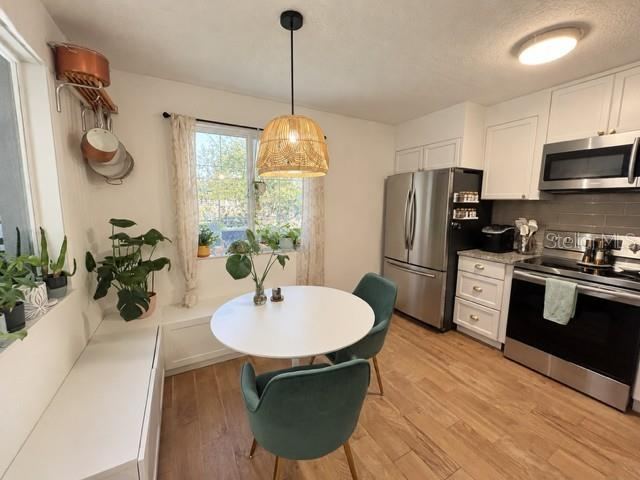 Photo 5 of 19: Kitchen