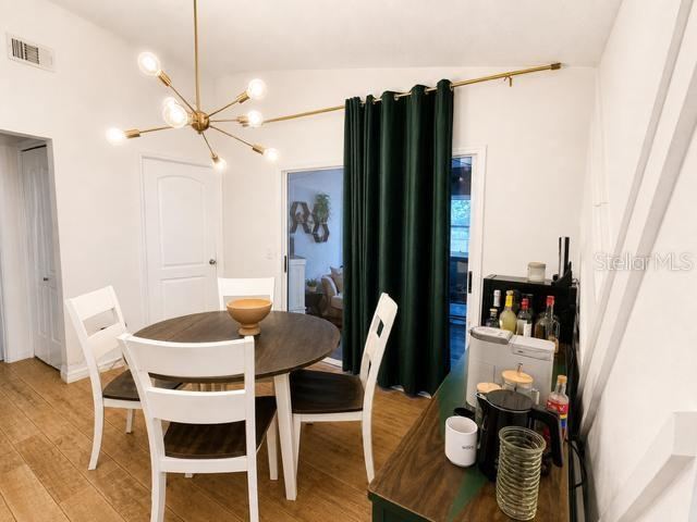 Photo 7 of 19: Dining Room