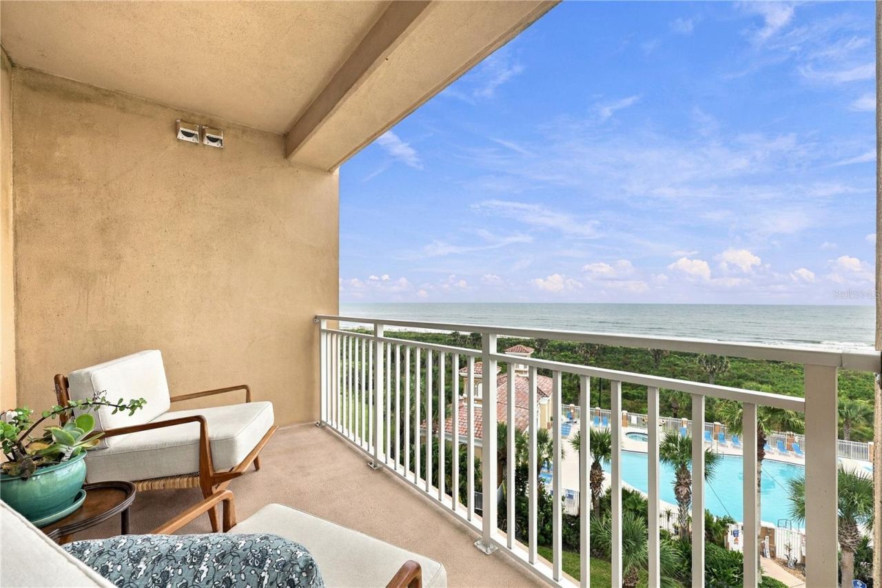 Photo 4 of 20: Large End Unit Ocean Front Balcony