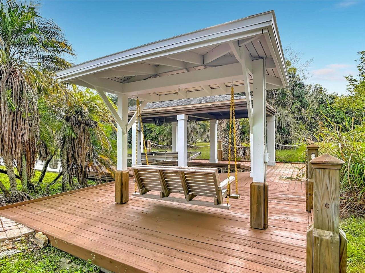 Photo 3 of 20: Deck & boathouse