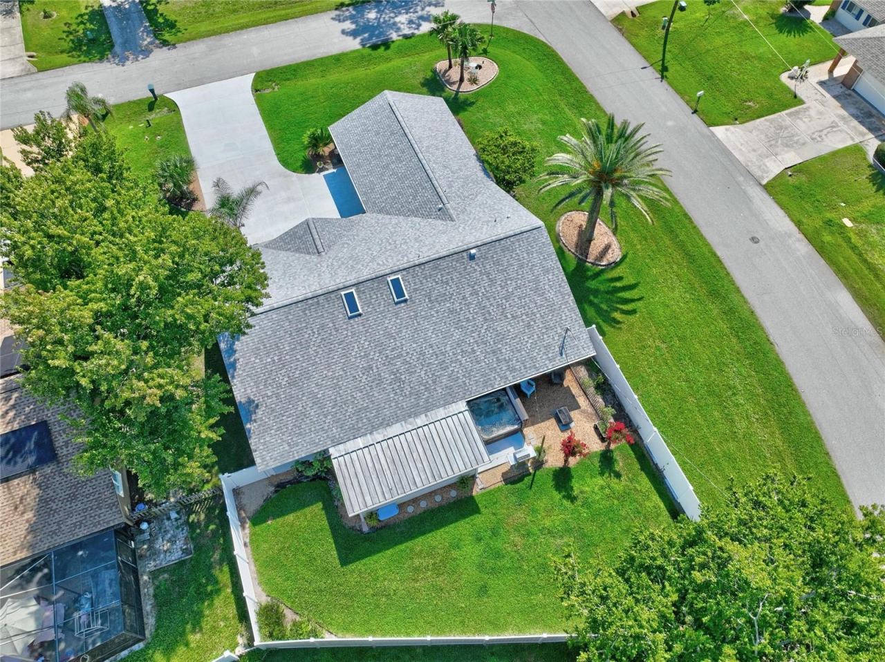 Photo 5 of 20: Overhead View From Rear