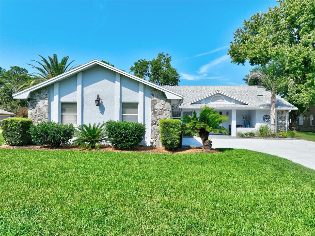 Photo 1 of 20: Exterior Front with Great Curb Appeal
