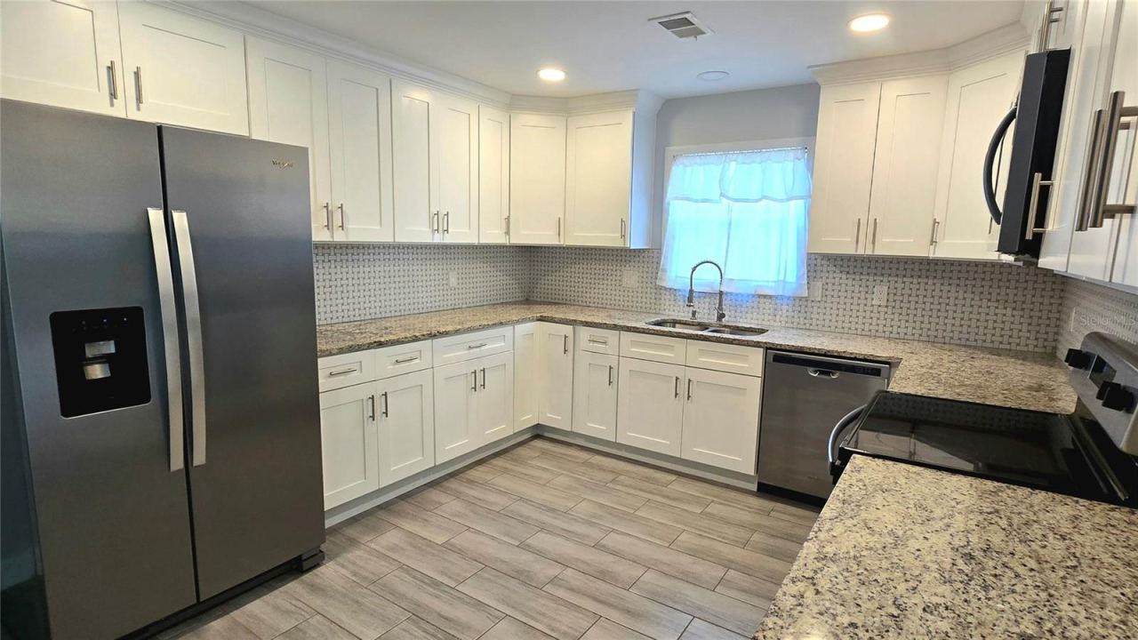 Photo 10 of 20: Open Concept