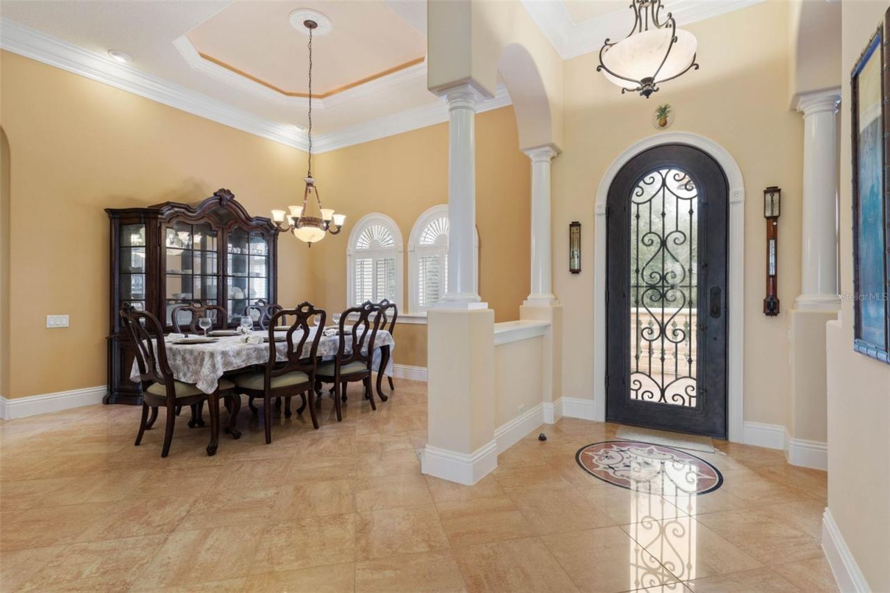 Photo 19 of 20: Foyer, formal dining room