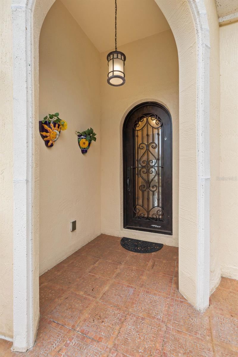 Photo 17 of 20: Entry door