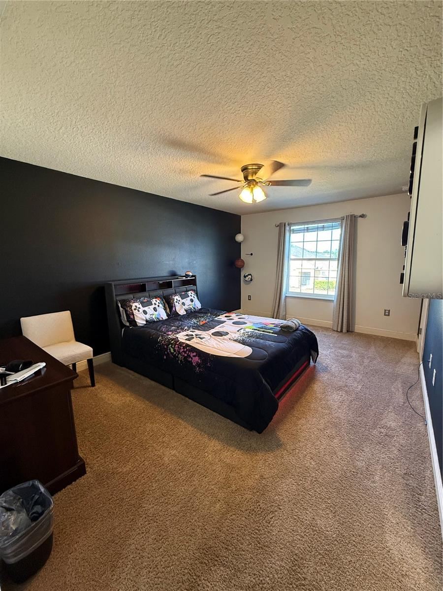 Photo 18 of 20: Bedroom 2 (2nd floor)