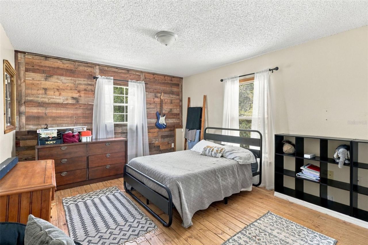 Photo 20 of 20: BEDROOM 3 (2ND FLOOR)