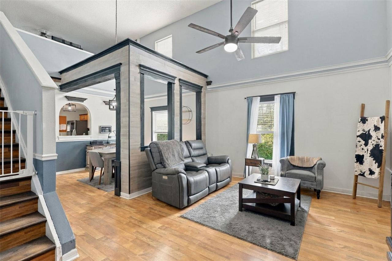 Photo 5 of 20: FAMILY ROOM