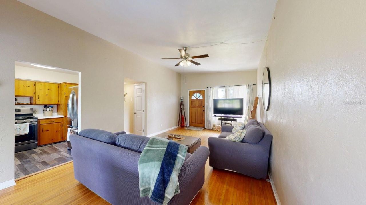 Photo 4 of 20