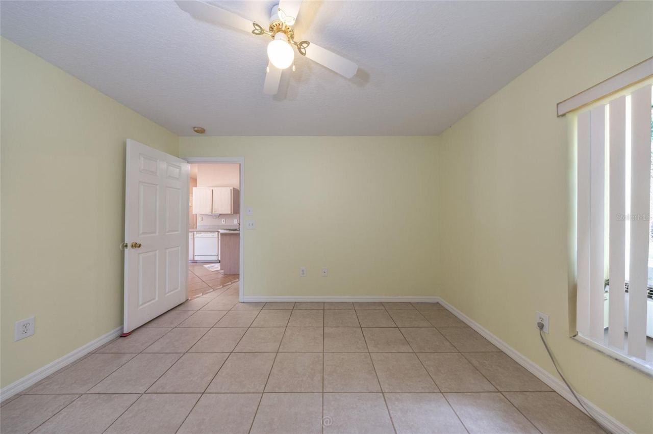 Photo 7 of 17: Primary Bedroom