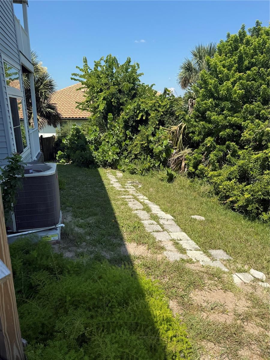 Photo 10 of 20