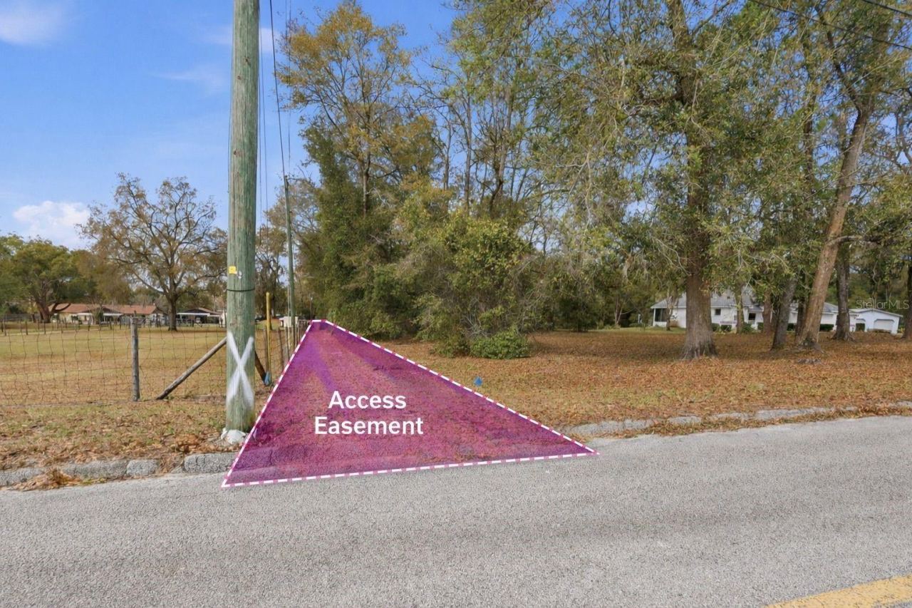 Photo 5 of 7: Easement (labeled) entrance to property off N Ridgewood Ave.