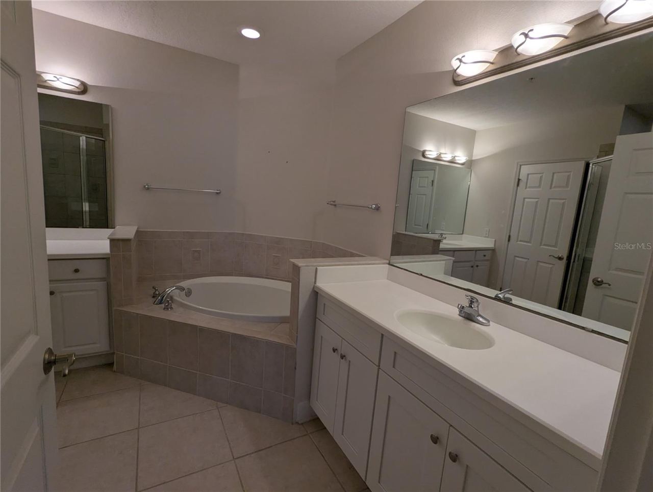 Photo 10 of 20: Primary Bath