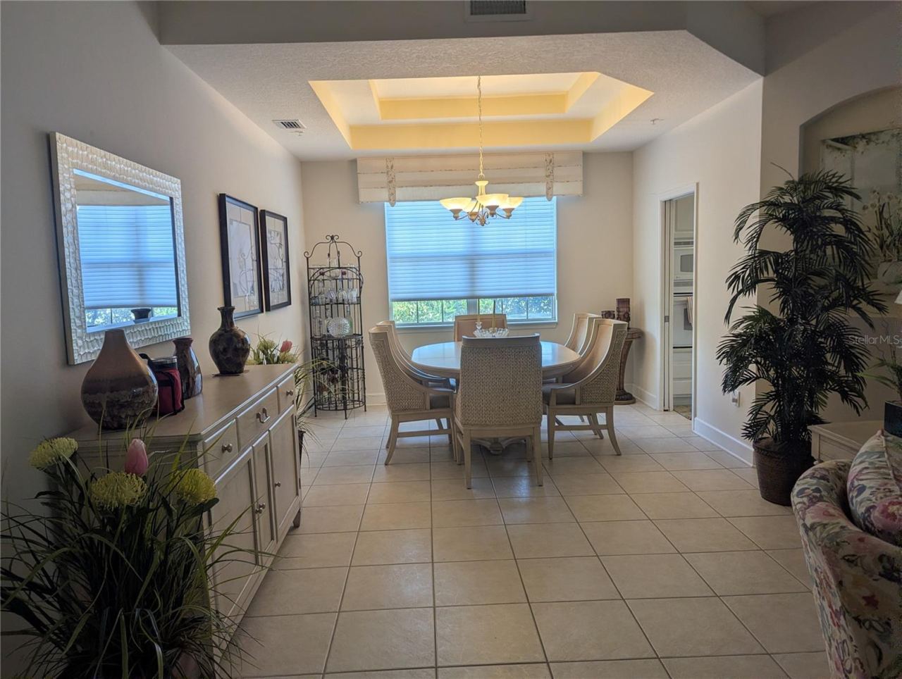 Photo 5 of 20: Dining Room
