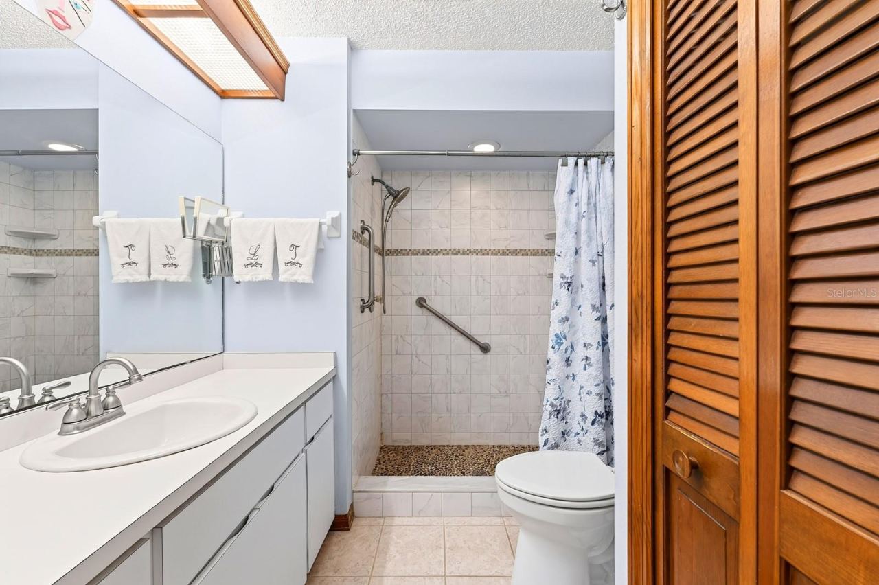 Photo 19 of 20: The Primary en suite Bath.