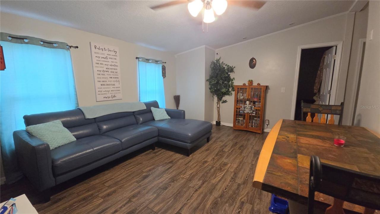 Photo 11 of 20
