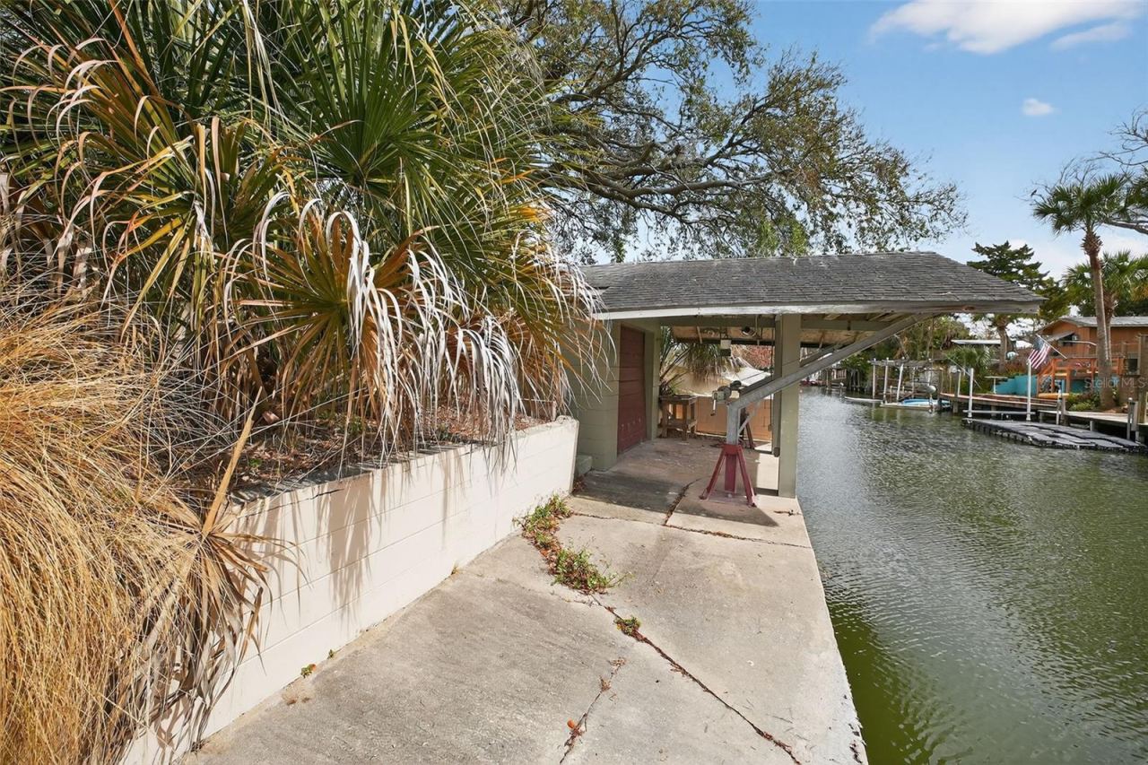 Photo 12 of 20