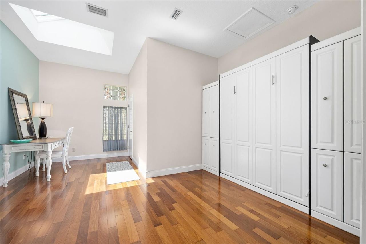 Photo 20 of 20: Murphy bed