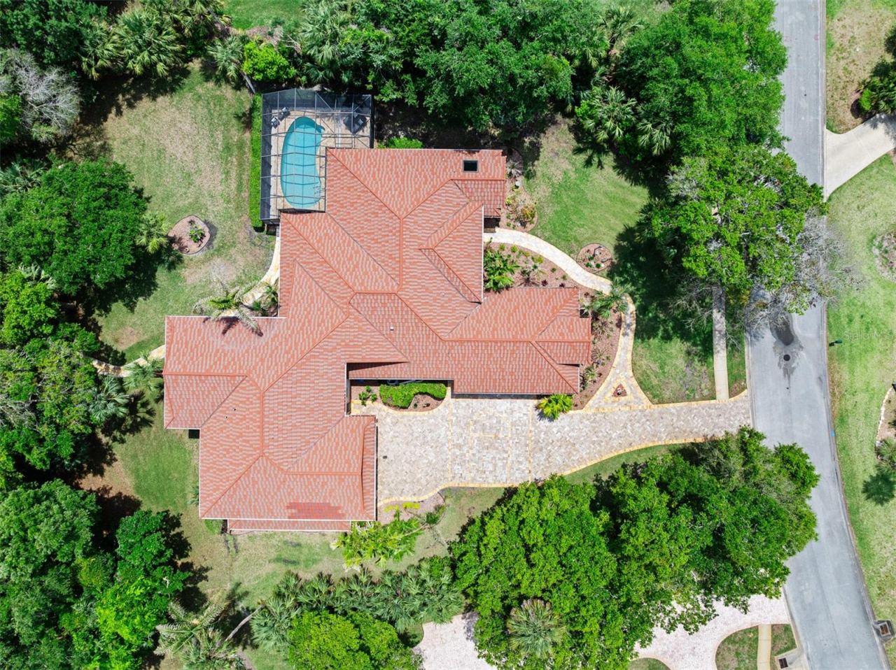 Photo 10 of 20: 40 plus year tile roof