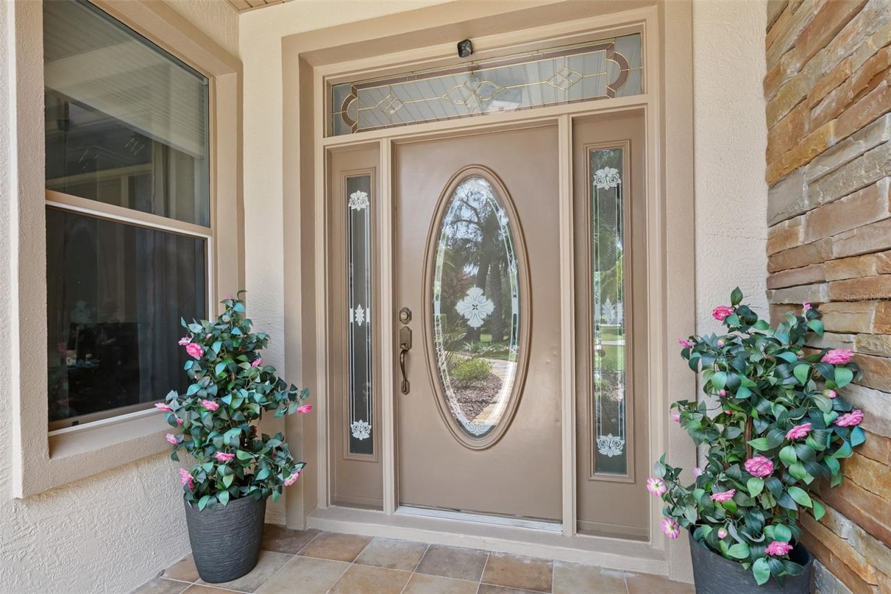 Photo 12 of 20: Front entrance