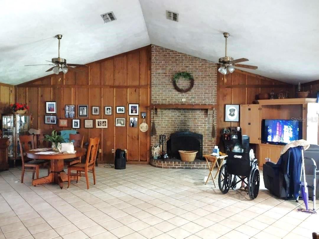 Photo 7 of 20