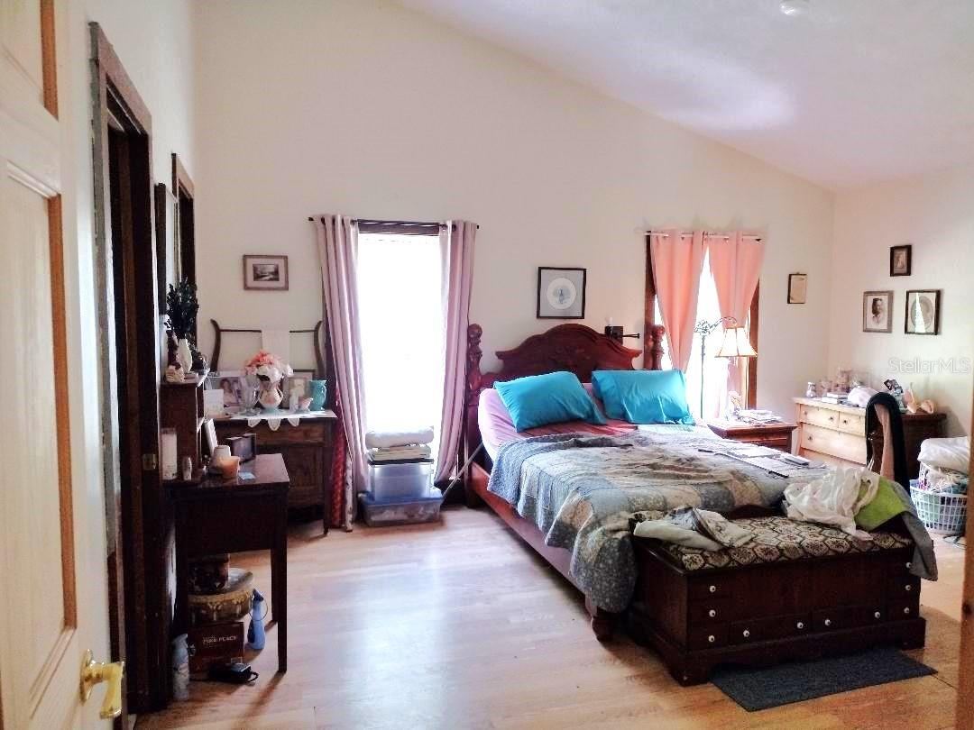 Photo 8 of 20