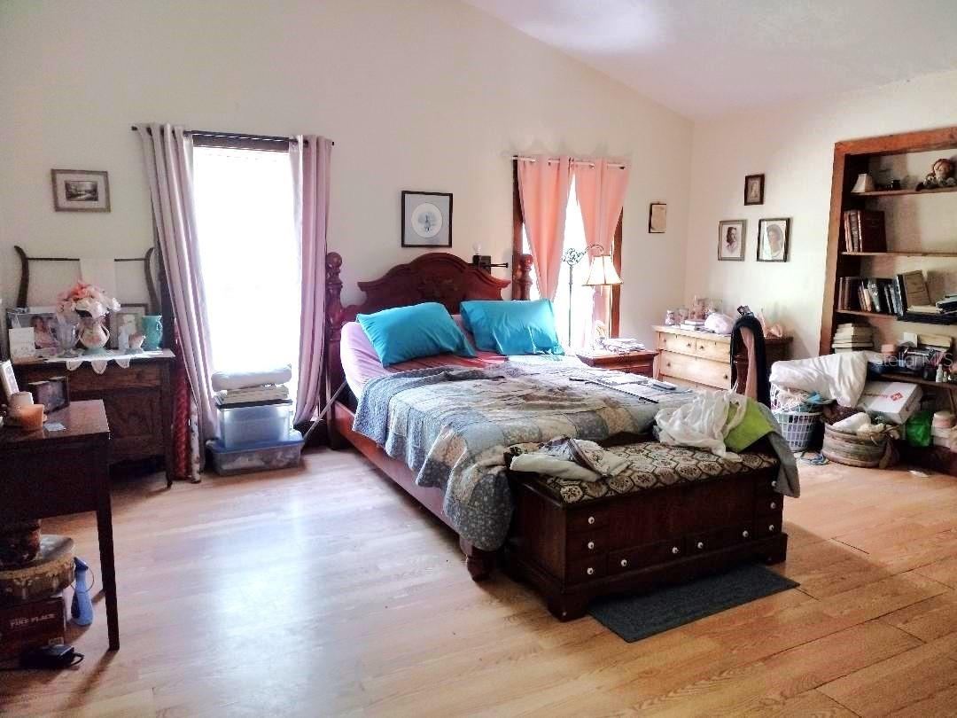 Photo 9 of 20