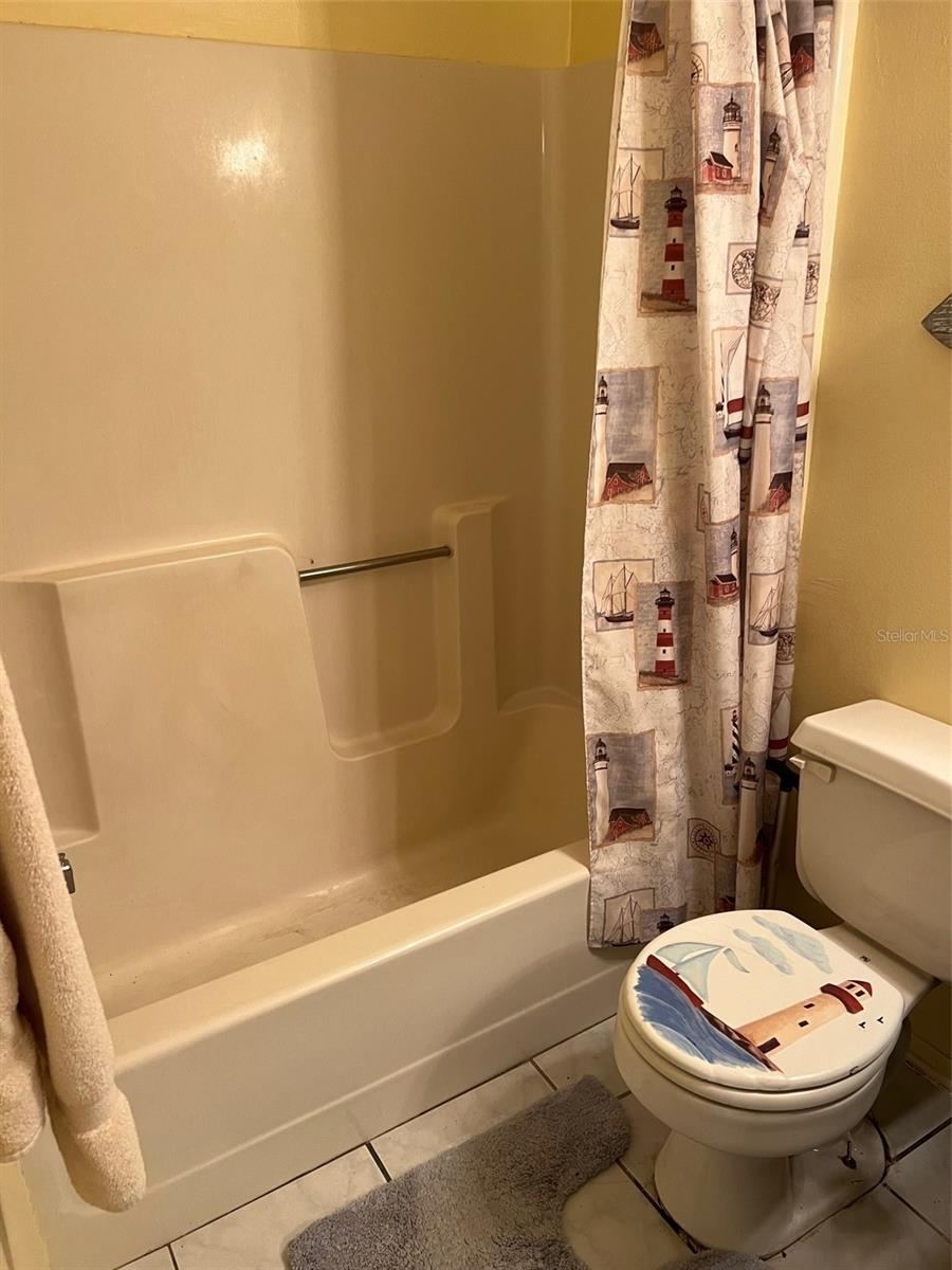 Photo 18 of 20
