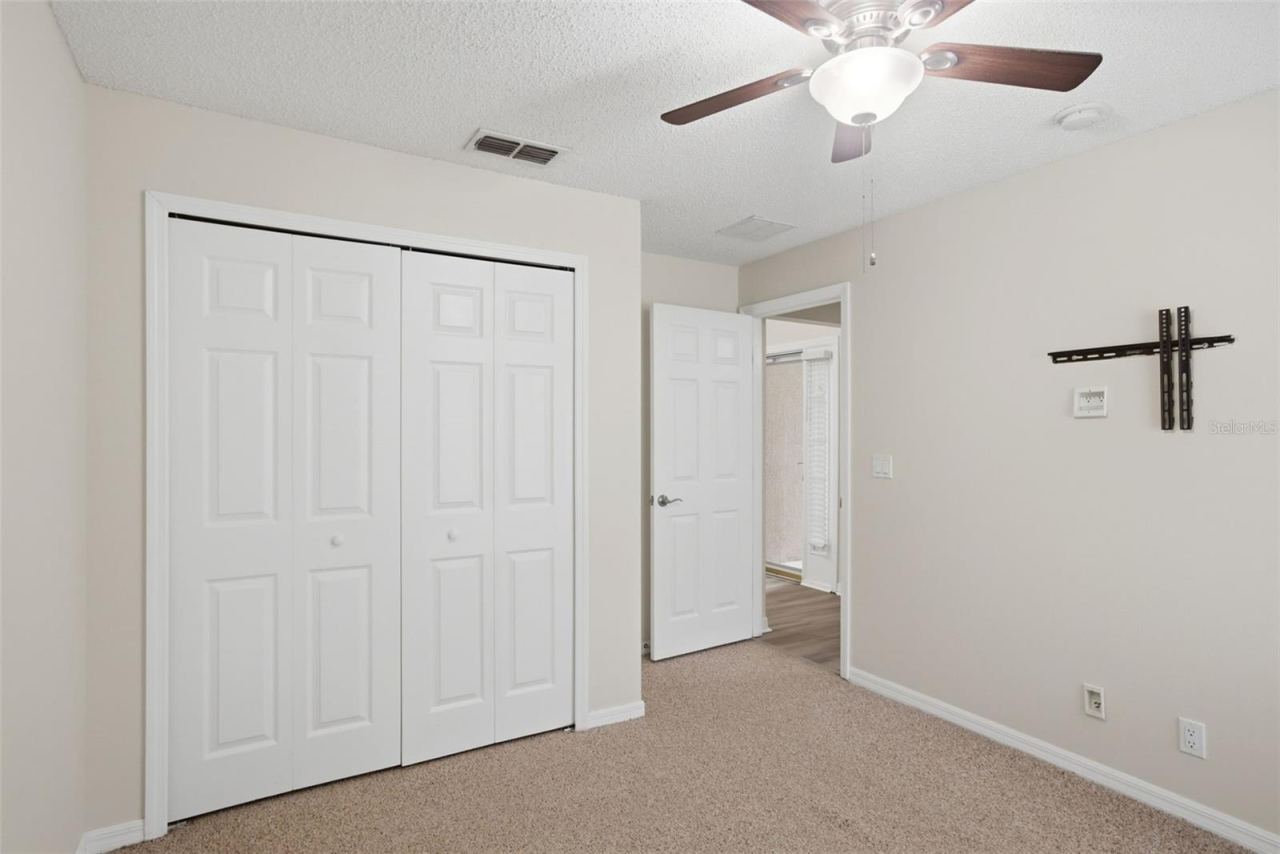Photo 14 of 20
