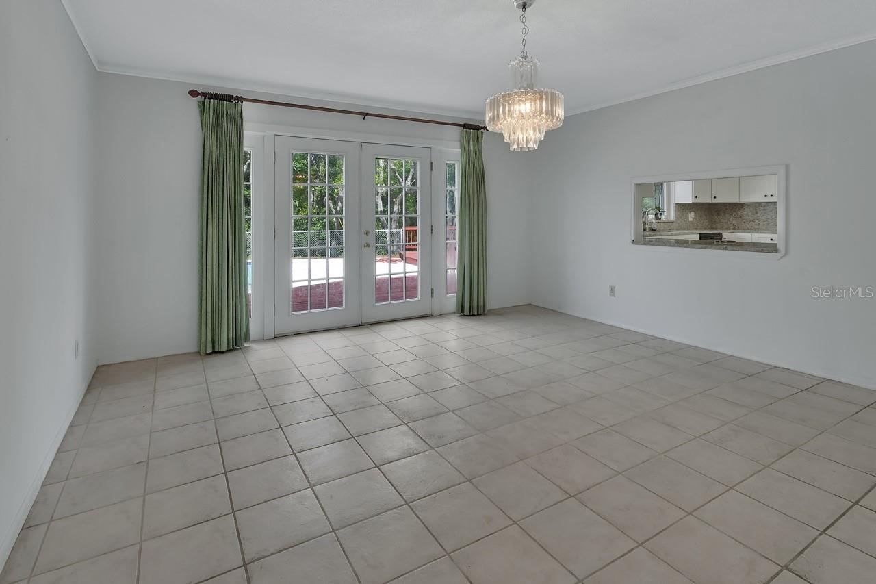 Photo 15 of 20: dining room