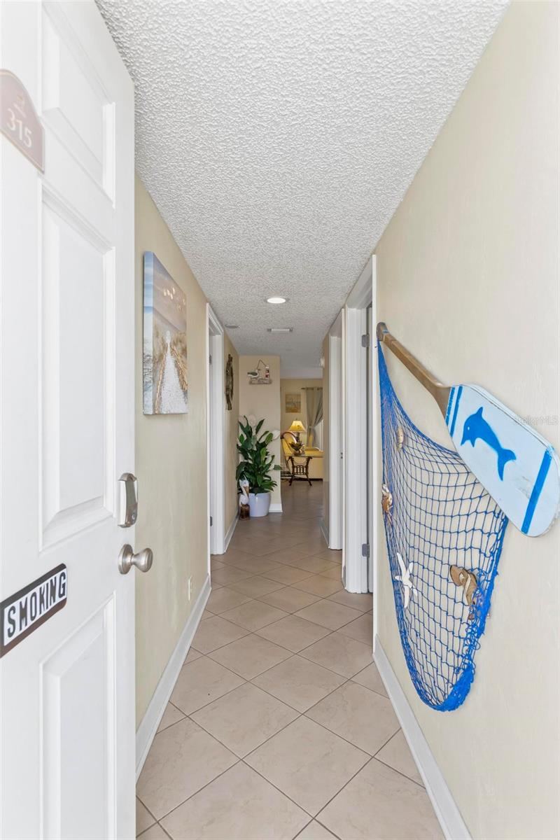 Photo 5 of 20: Entry