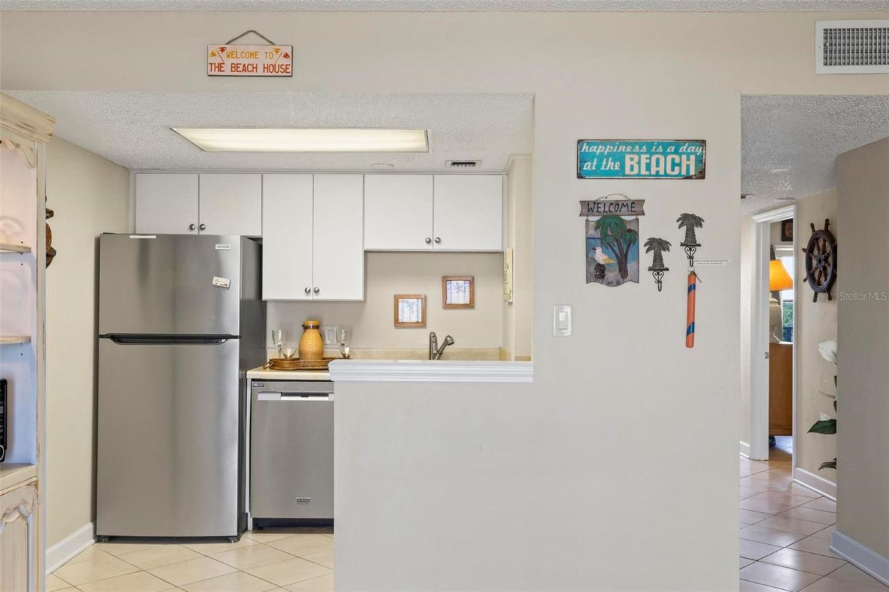 Photo 9 of 20: Kitchen