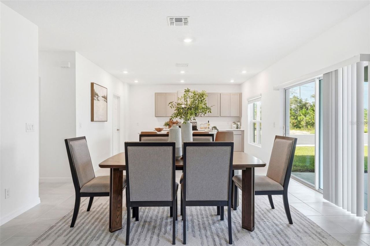 Photo 11 of 20: Dining / Kitchen