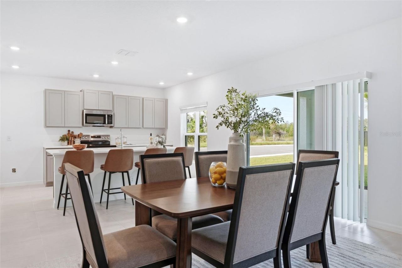 Photo 10 of 20: Dining / Kitchen