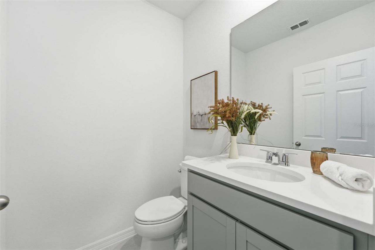 Photo 6 of 20: 1st Floor Half-Bath