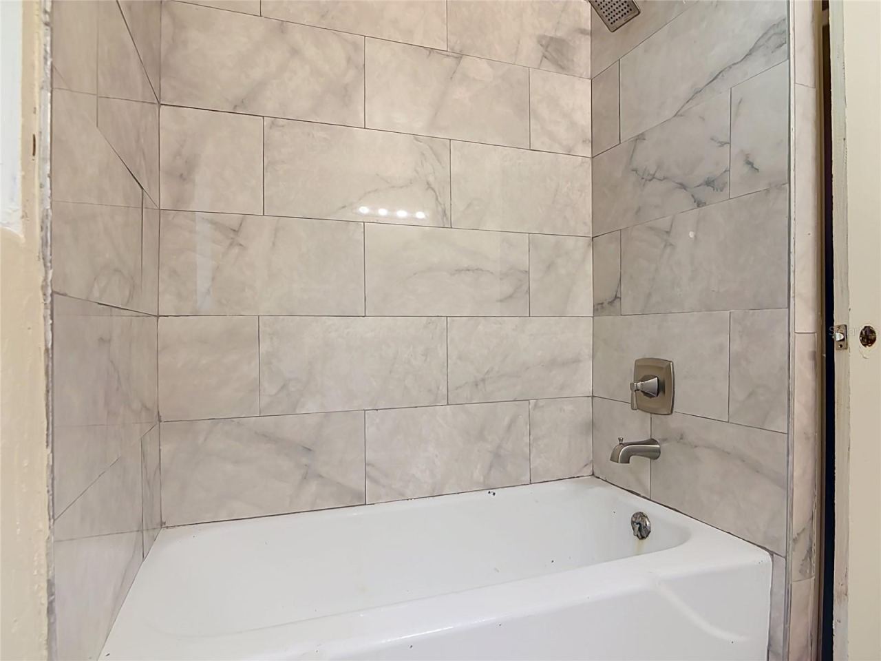 Photo 18 of 20