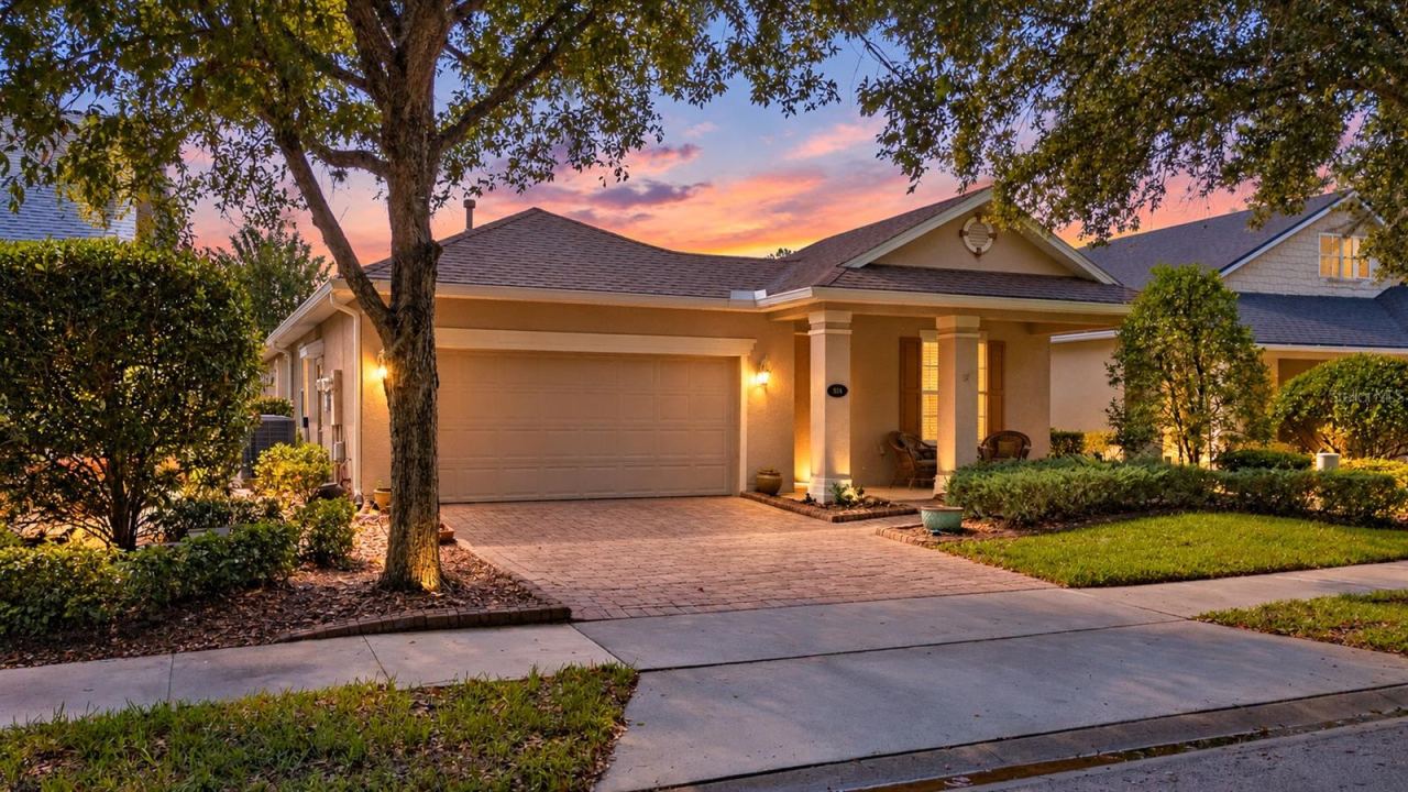Photo 1 of 20: Welcome home to 1594 Lincolnshire Drive, Deland 32724