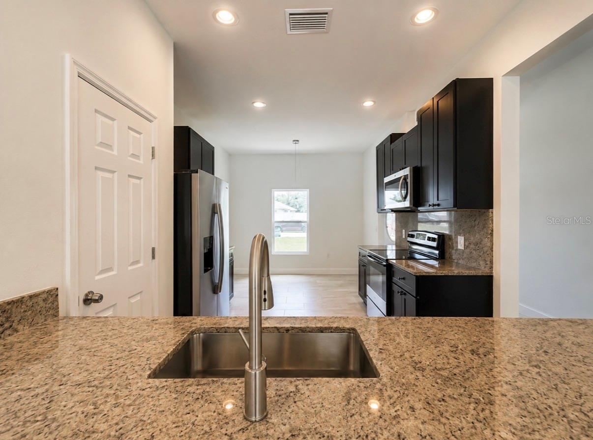 Photo 11 of 20: model home photo 1780 Converse Ct Deltona