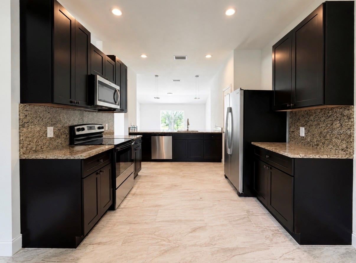 Photo 9 of 20: model home photo 1780 Converse Ct Deltona