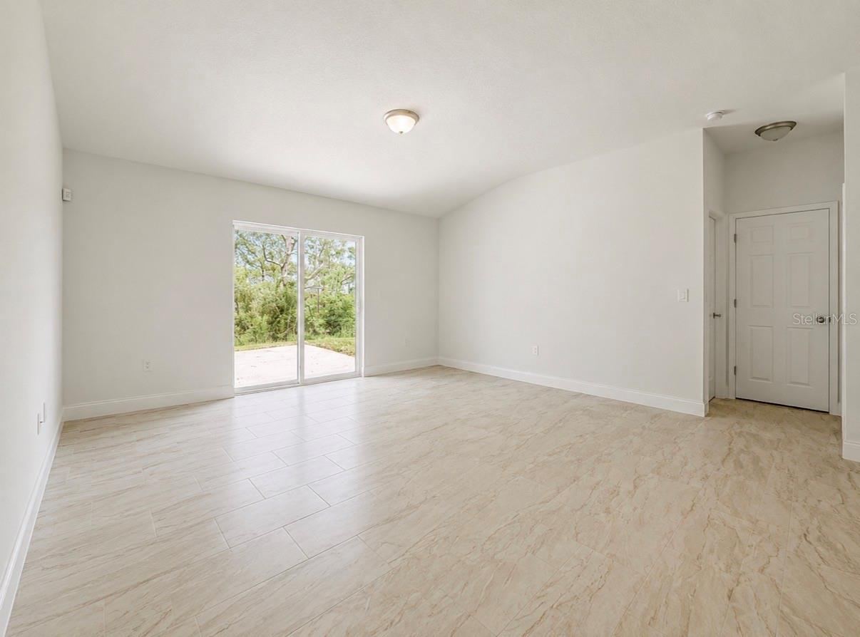 Photo 6 of 20: model home photo 1780 Converse Ct Deltona