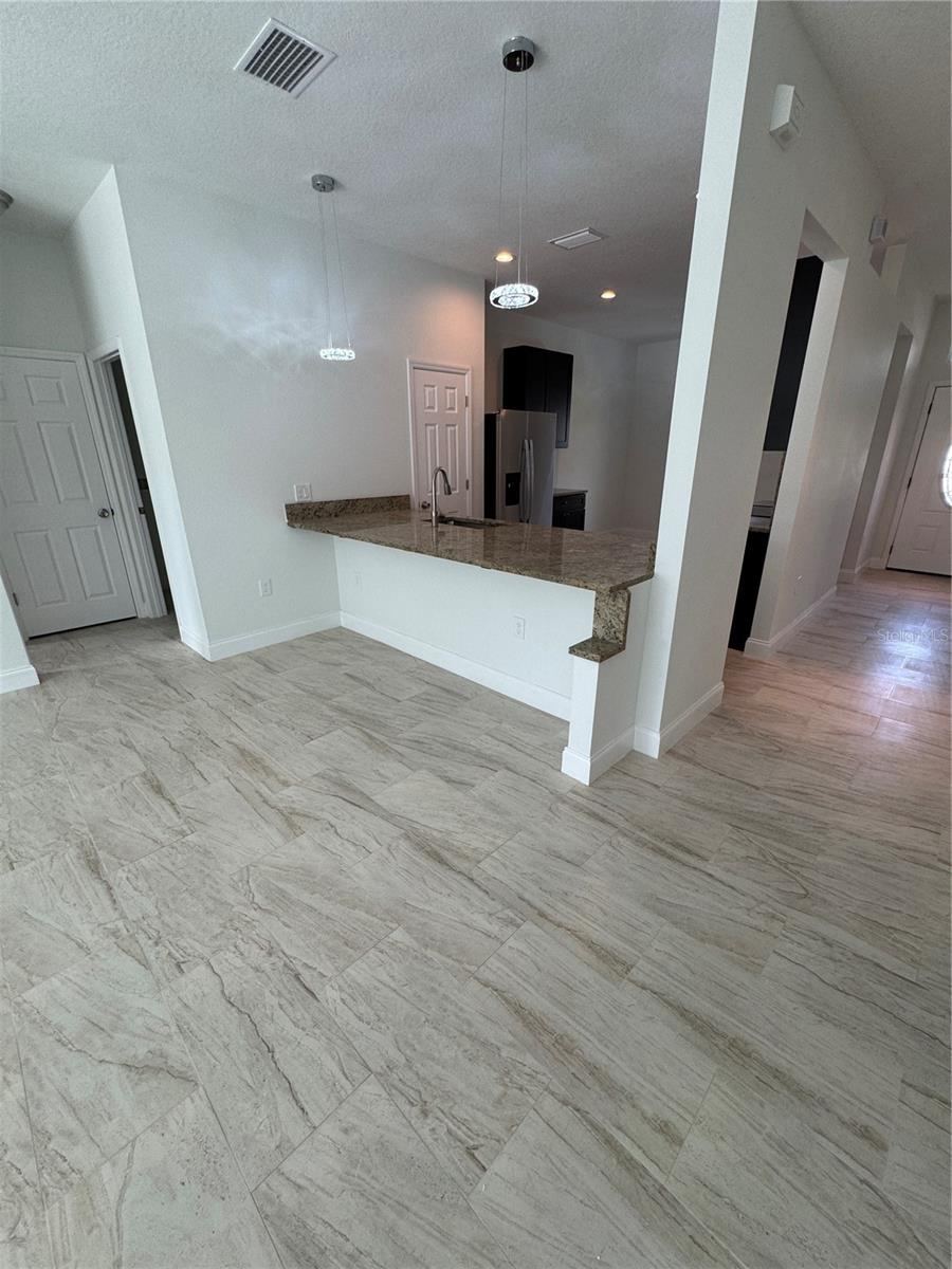Photo 5 of 20: Model Home 1780 Converse Ct