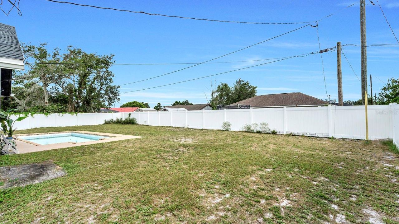 Photo 6 of 20