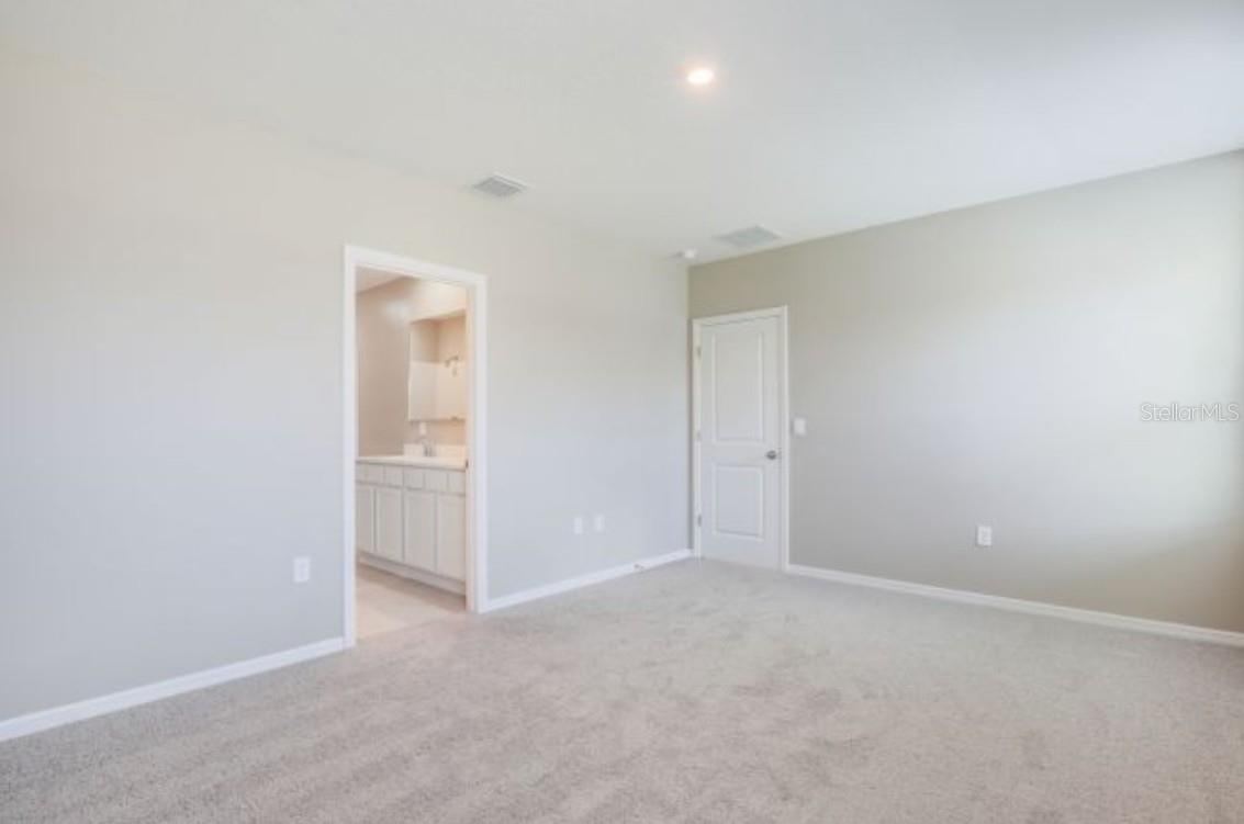 Photo 7 of 15: Model home - actual features may vary.