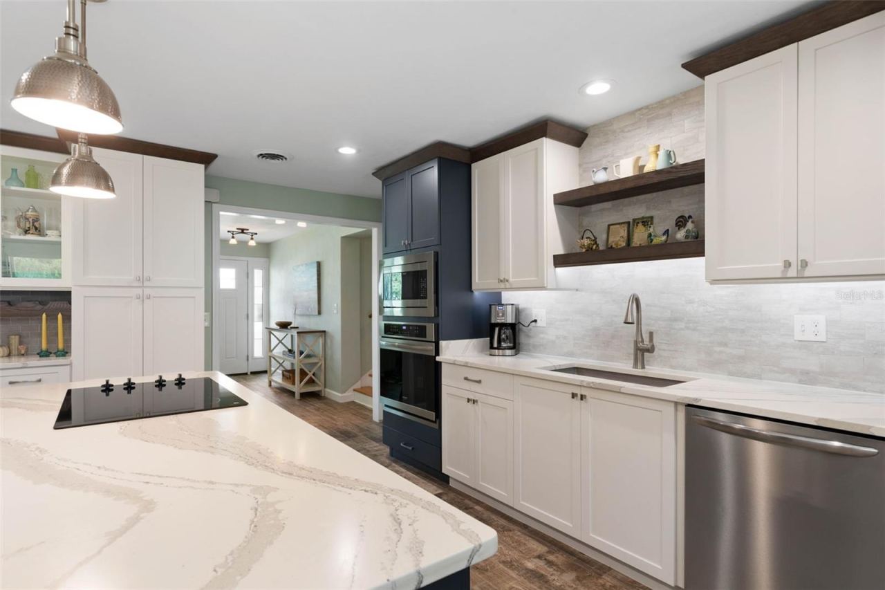 Photo 20 of 20: Ample Cabinet Space