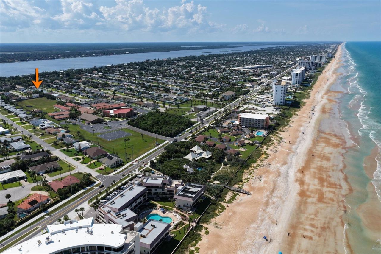Photo 2 of 20: Close to the Beach & Intracoastal