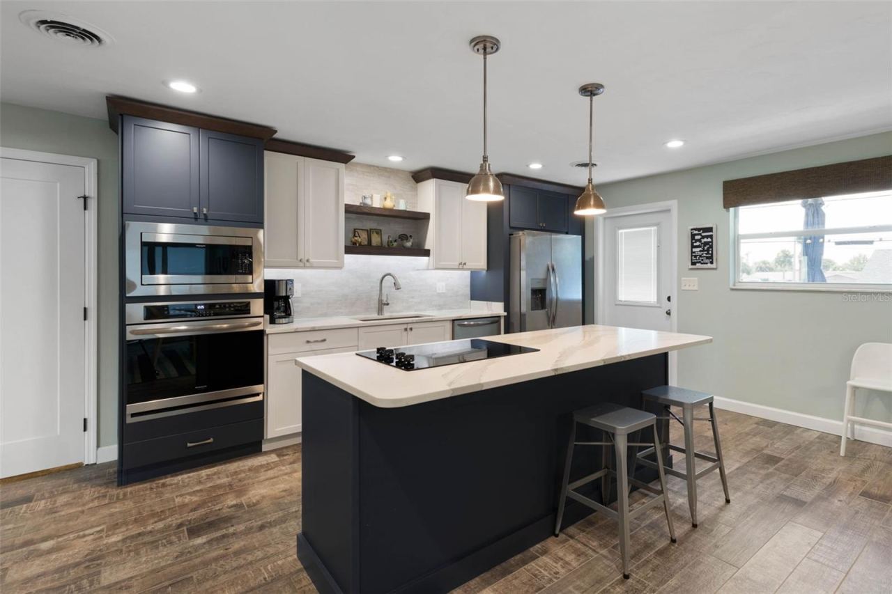 Photo 16 of 20: Solid Counters