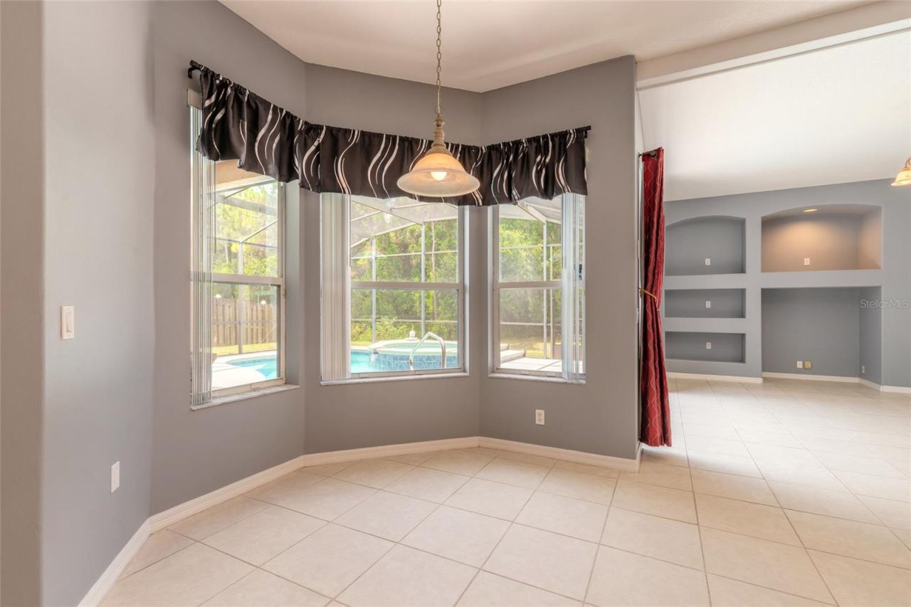 Photo 11 of 20: Breakfast Nook