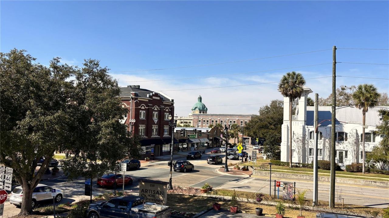 Photo 12 of 13: Historic Downtown Deland