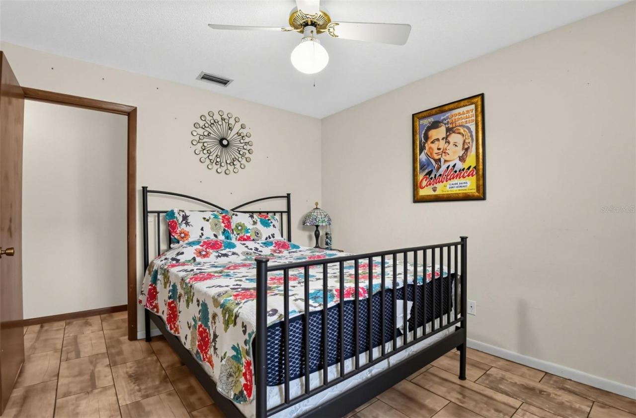 Photo 19 of 20